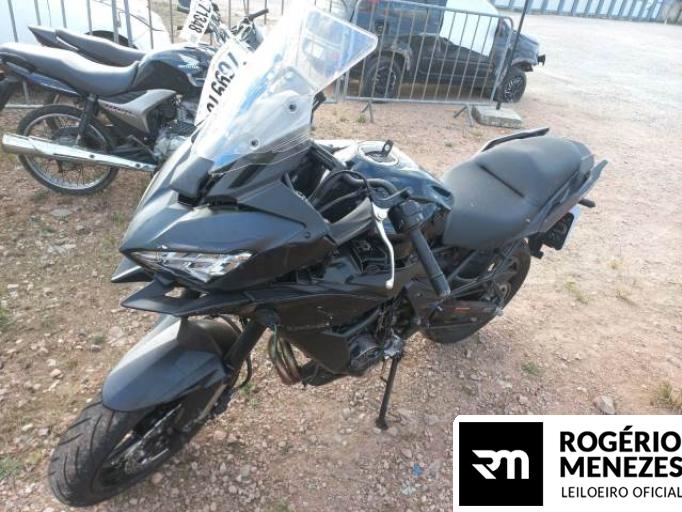 KAWASAKI VERSYS 23/23